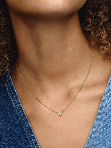 Collierhalsband med glittrande hjärta