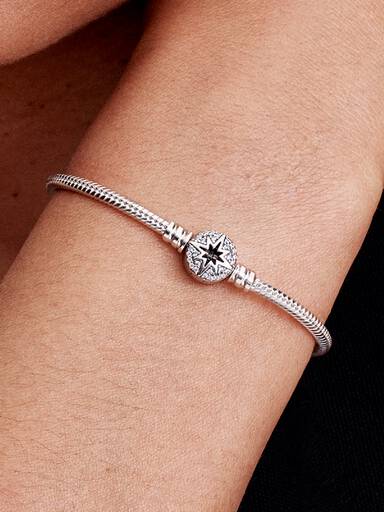 Pandora Moments ormkedjearmband med polstjärna