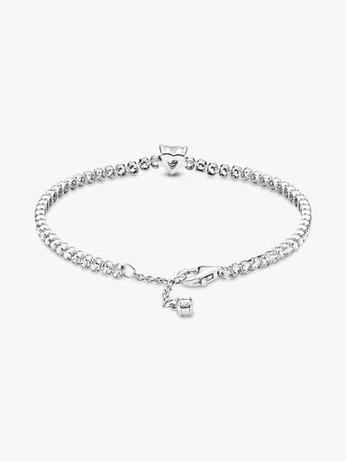 Tennisarmband med glittrande hjärta