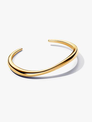 Organiskt formad öppen armring