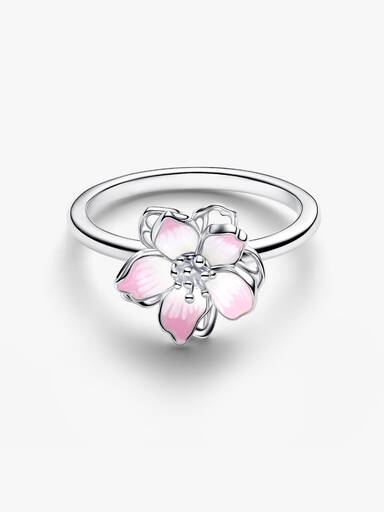 Ring med körsbärsblommor