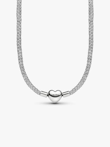 Glittrande meshhalsband med hjärtformat lås