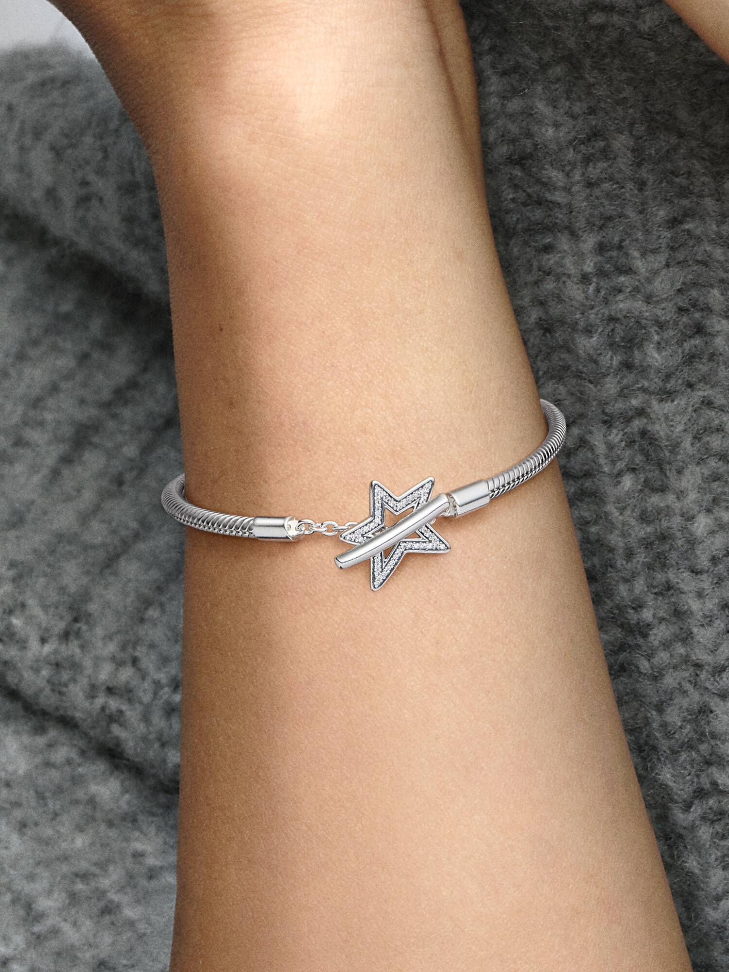 Pandora Moments Asymmetric Star T-bar Snake Chain Bracelet