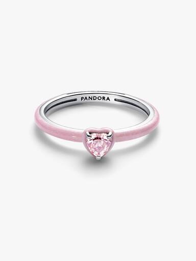 Ring med rosa hjärtformad sten