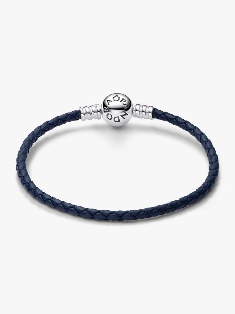 Pandora Moments flätat läderarmband med runt blå lås
