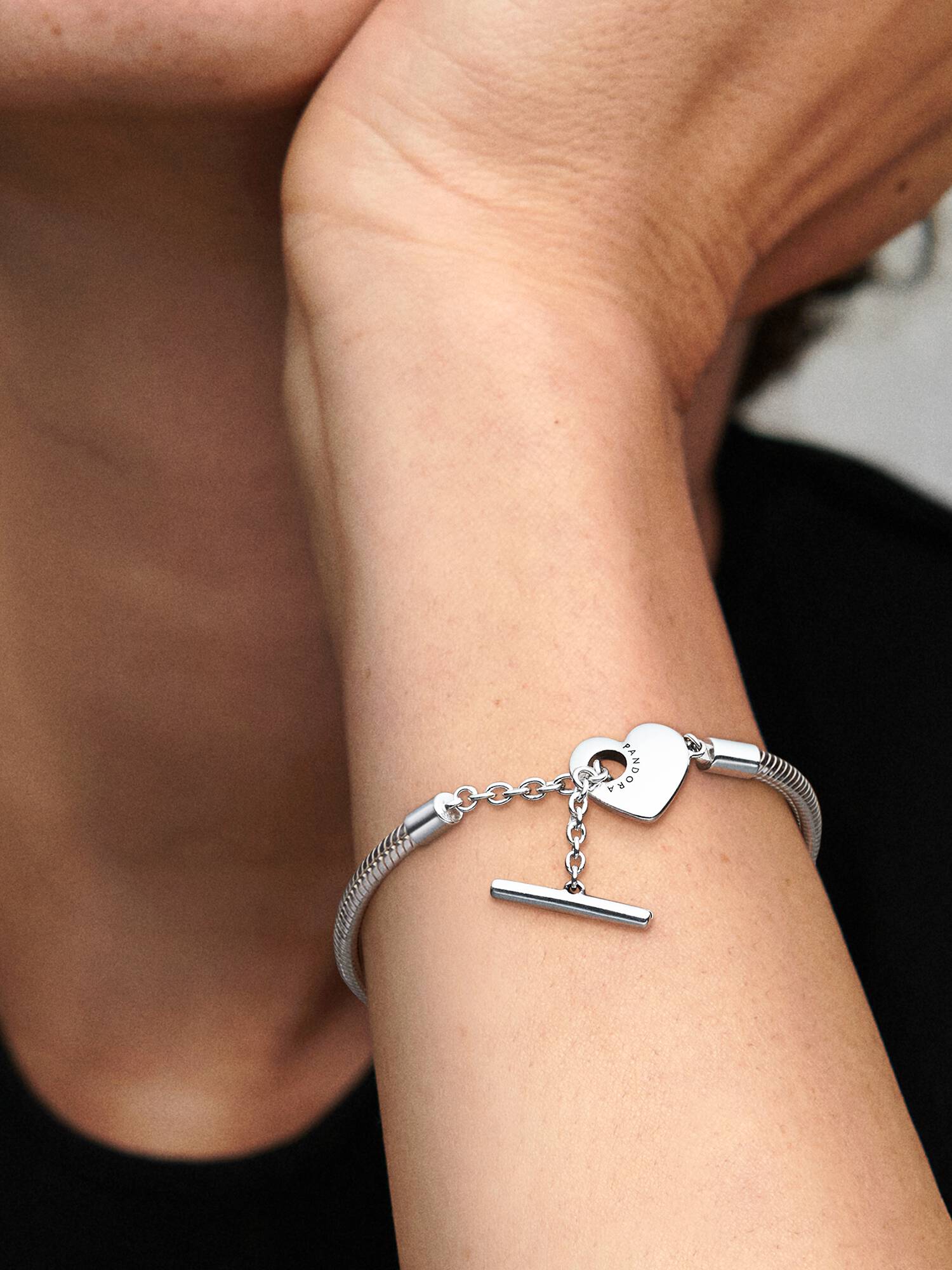 Pandora Moments ormkedjearmband med hjärta