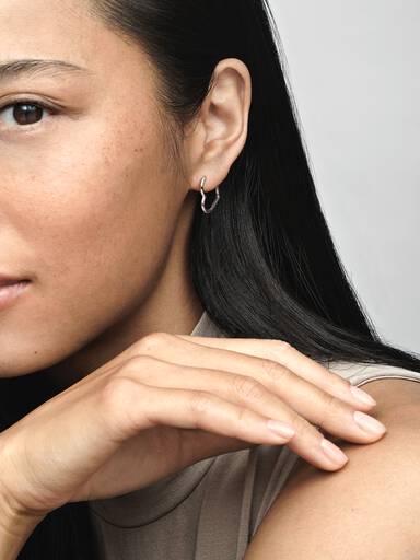 Asymmetriskt hjärtformade hoops