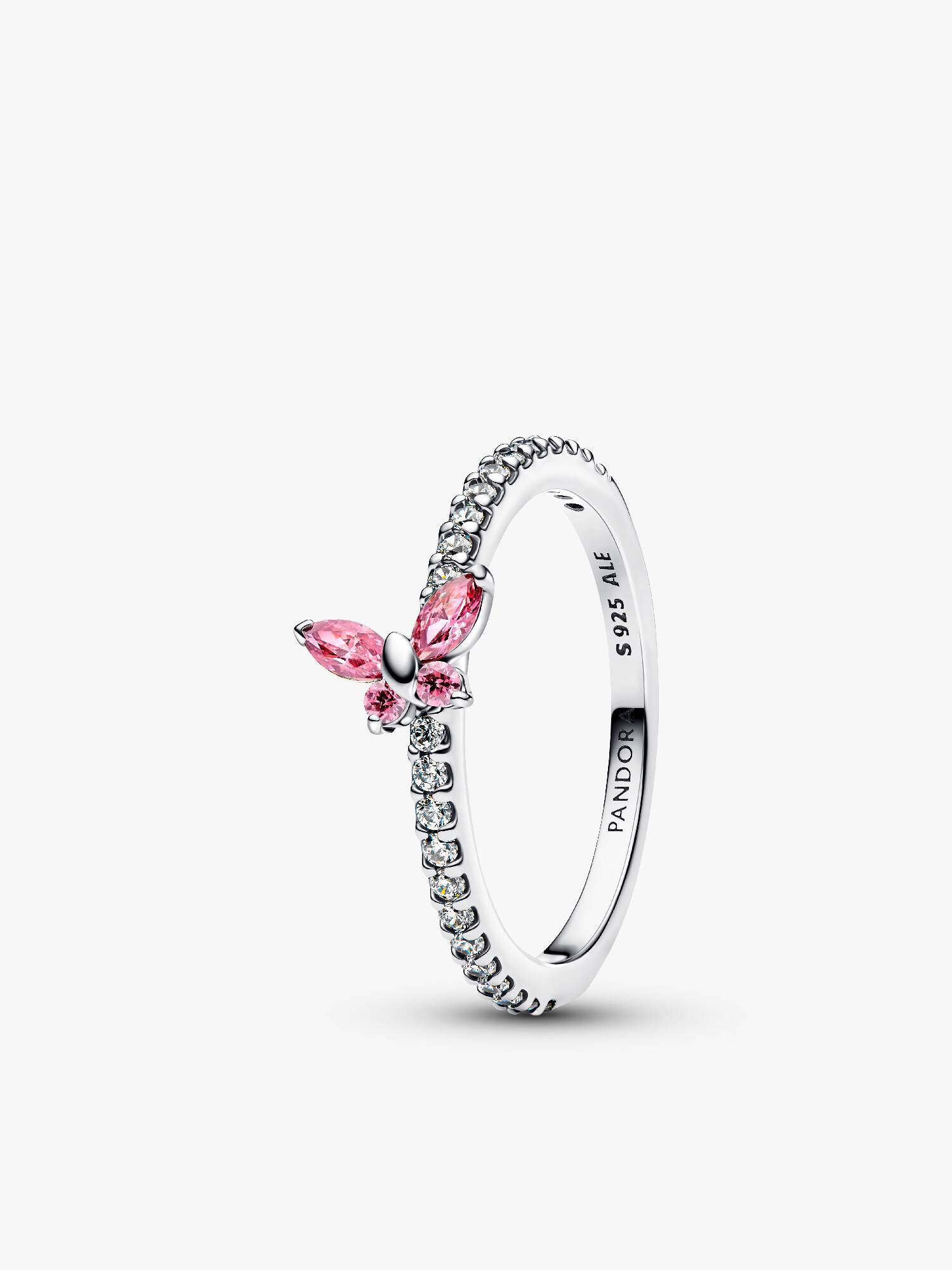 Glittrande ring med fjäril