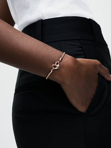 Strukturerat armband från Pandora Moments-kollektionen