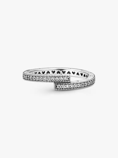 Gnistrande överlappande ring