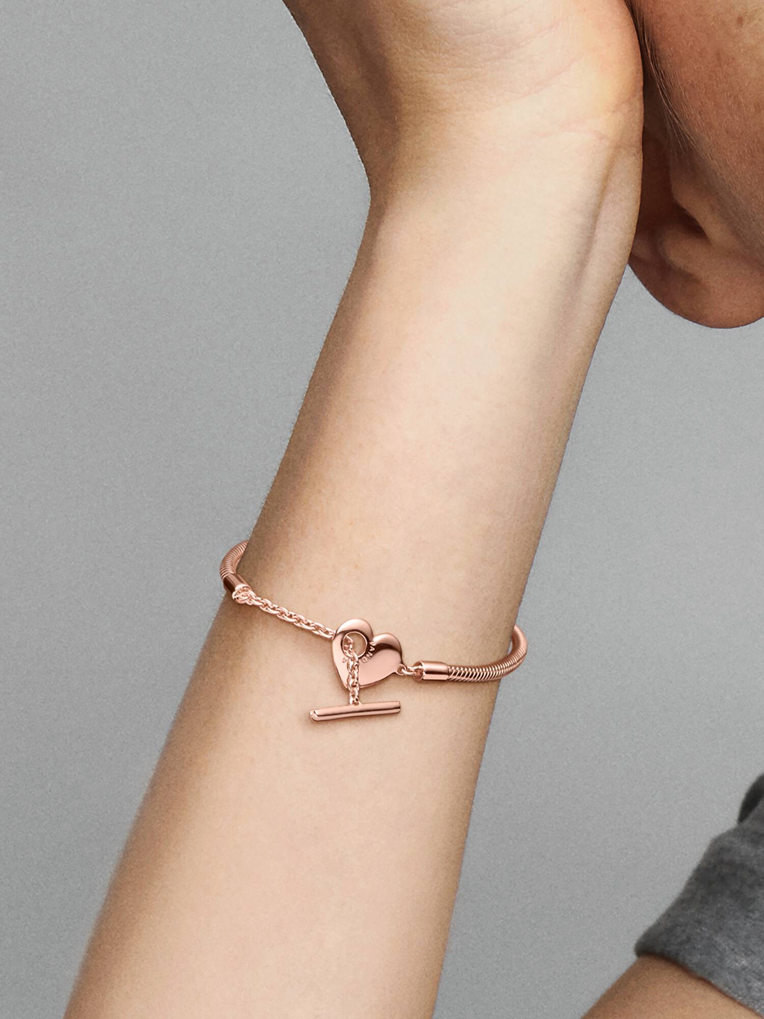 Pandora Moments Heart T-stav Ormkedjearmband