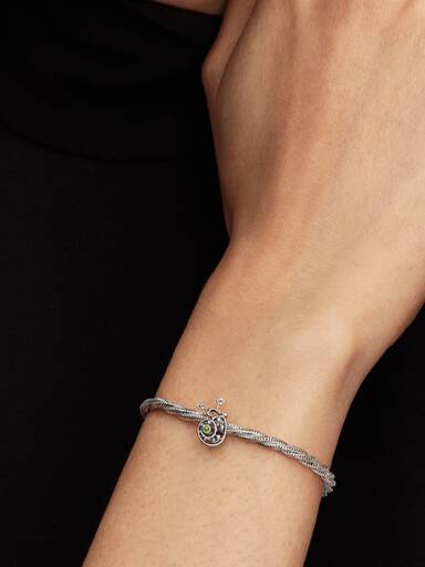 Berlock i sterlingsilver med genombruten design