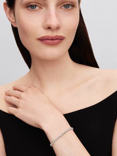Tennisarmband med glittrande triangel