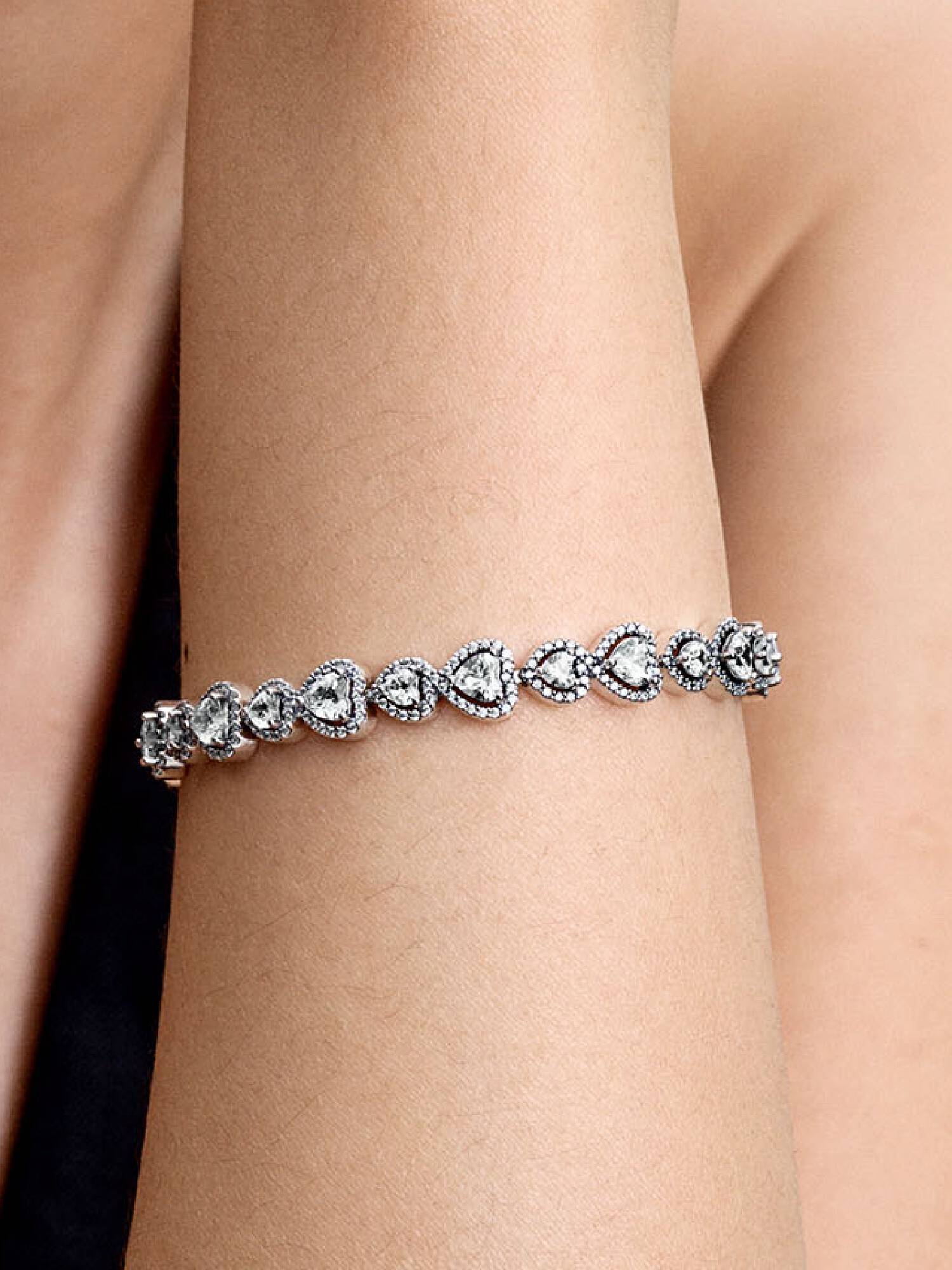 Pavéarmband med halo