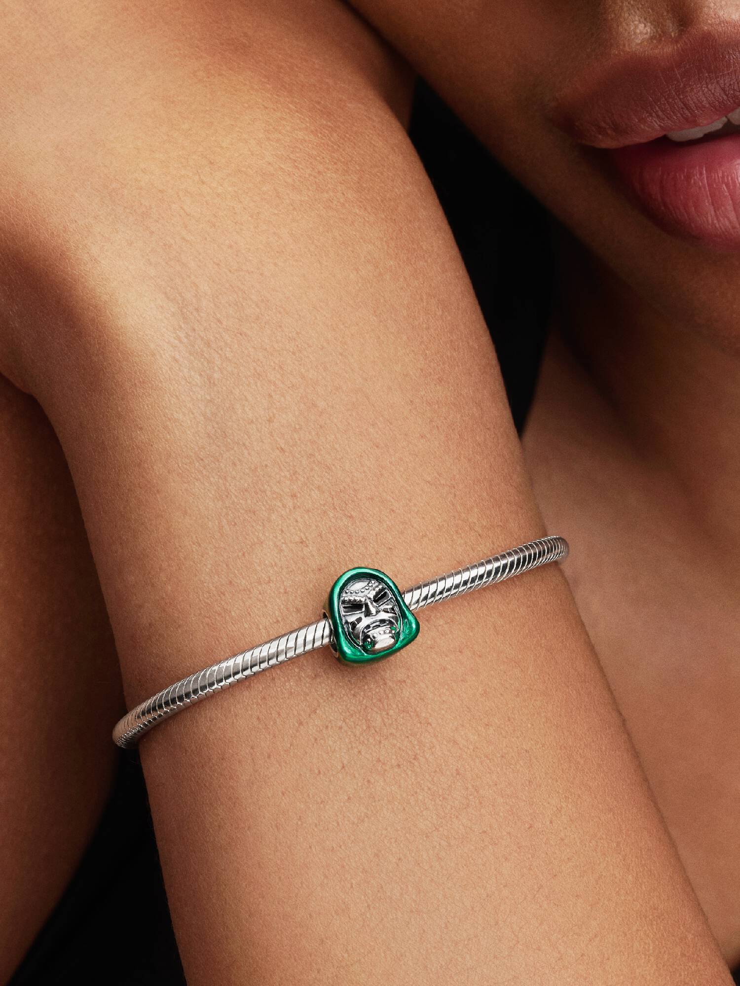 Disney Marvel Doctor Doom maskberlock