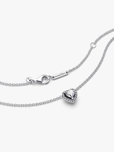 Halsband med upphöjda hjärtan