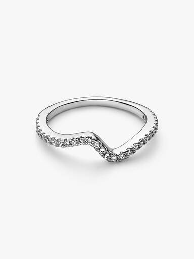 Glittrande vågig ring